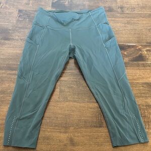 Fast and Free Blue Lululemon Crop Leggings with Pockets